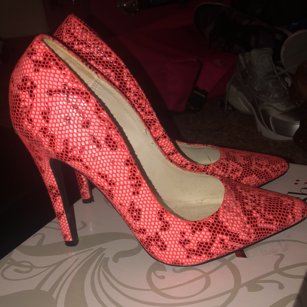 Pink heels